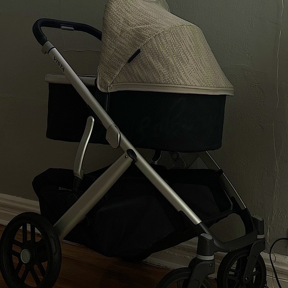 COPY - Uppa Baby Vista Stroller including Bassinet and Rumble seat (2019) - Picture 3 of 4